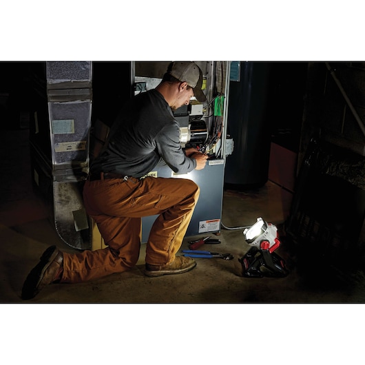20V MAX* Corded / Cordless LED Task Light