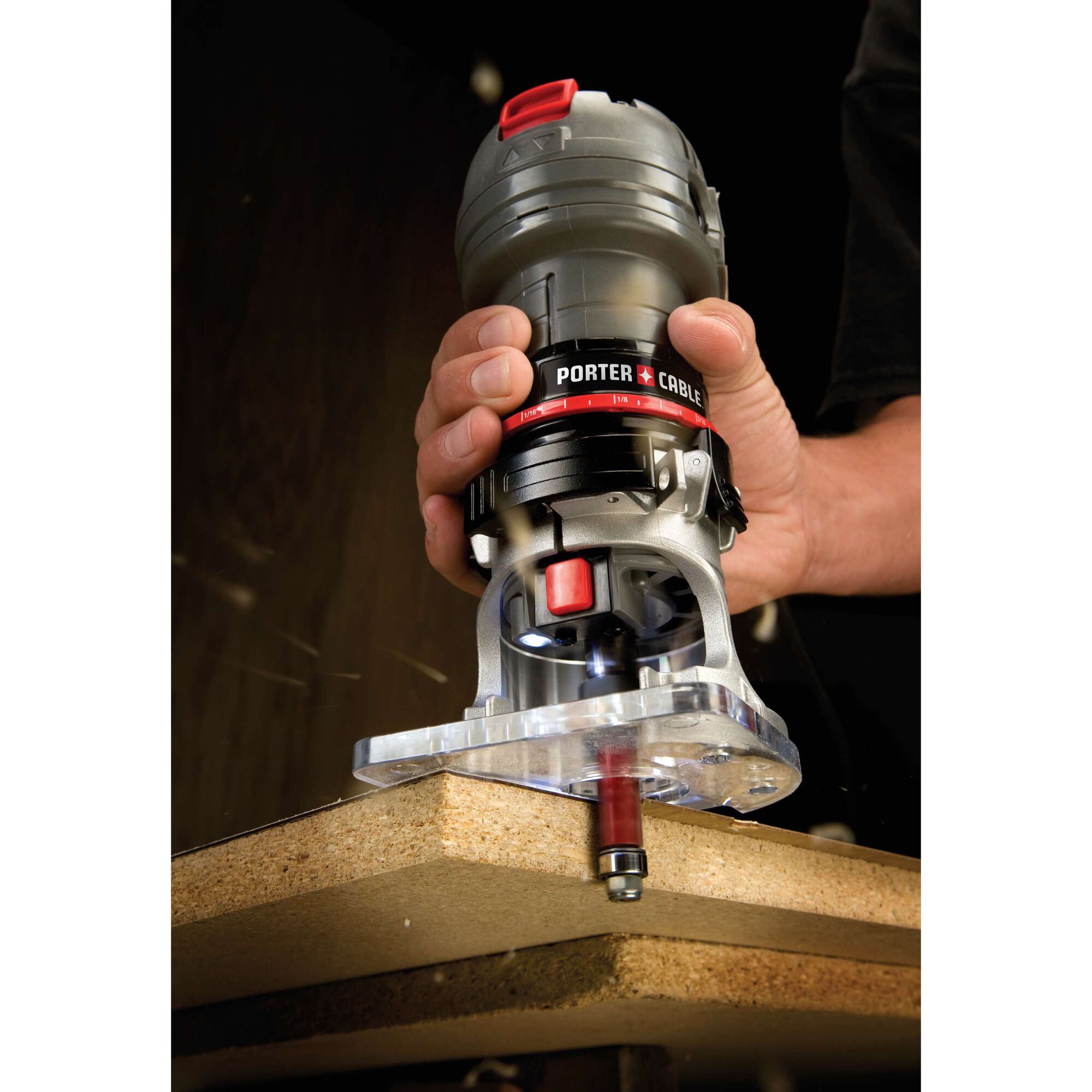 羽毛カエデ 5.6 Amp Variable-Speed 1/4 in. Laminate Trimmer | PORTER-CABLE